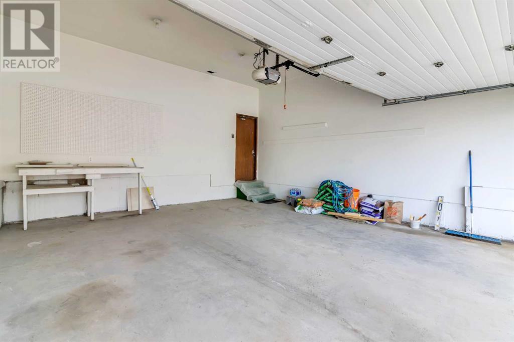 Single Family House Bungalow for Sale in  Castlefall Way NE Castleridge Calgary 