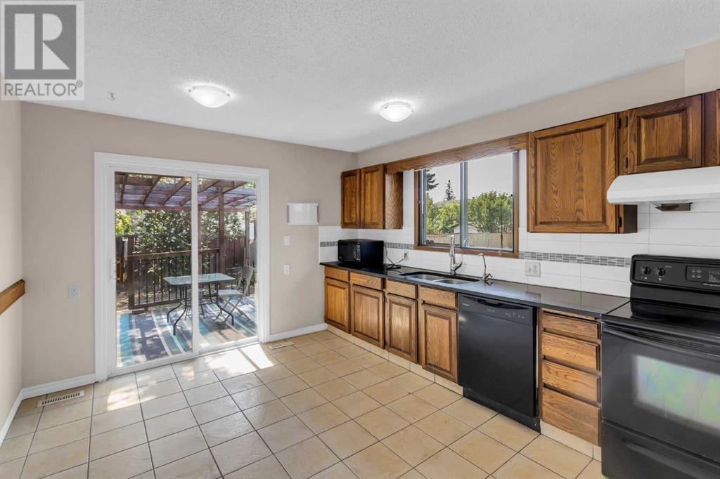 Single Family House Bungalow for Sale in  Castlefall Way NE Castleridge Calgary 