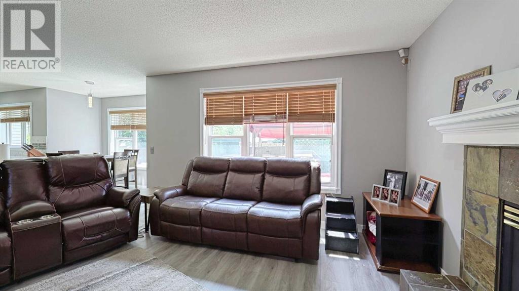 Single Family House for Sale in  Hidden Valley Drive NW Hidden Valley Calgary 