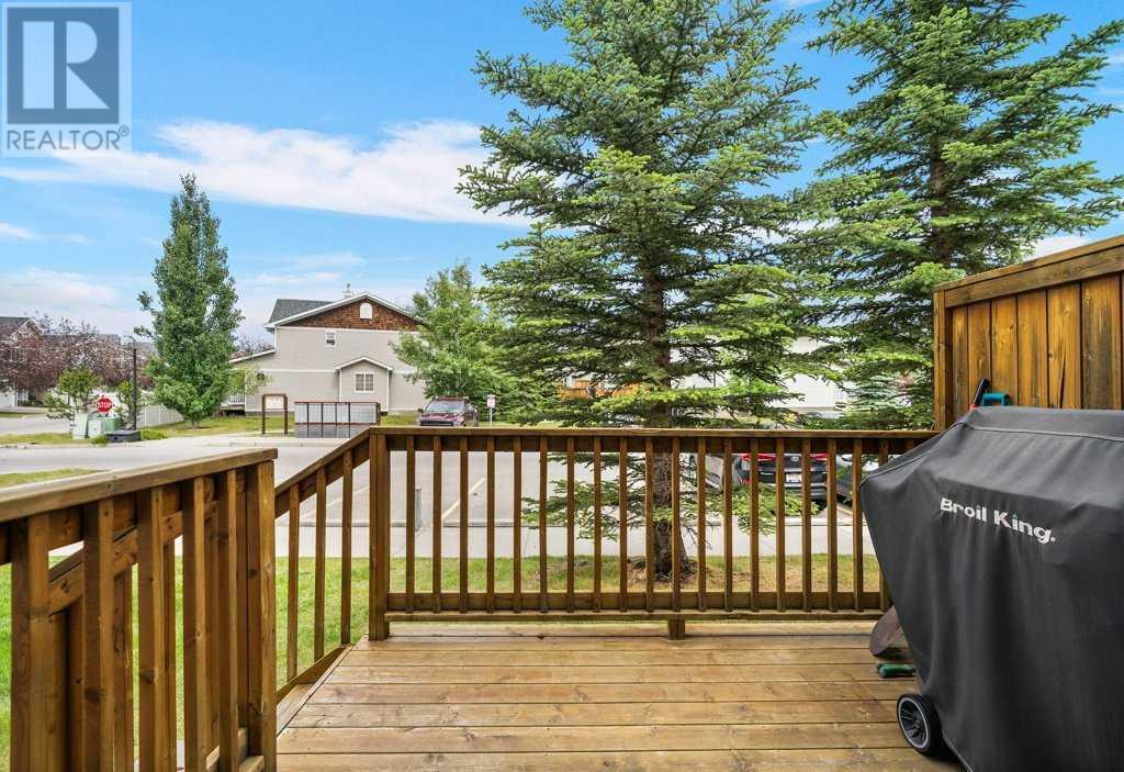 Single Family House for Sale in  Country Village Gate NE Country Hills Village Calgary 