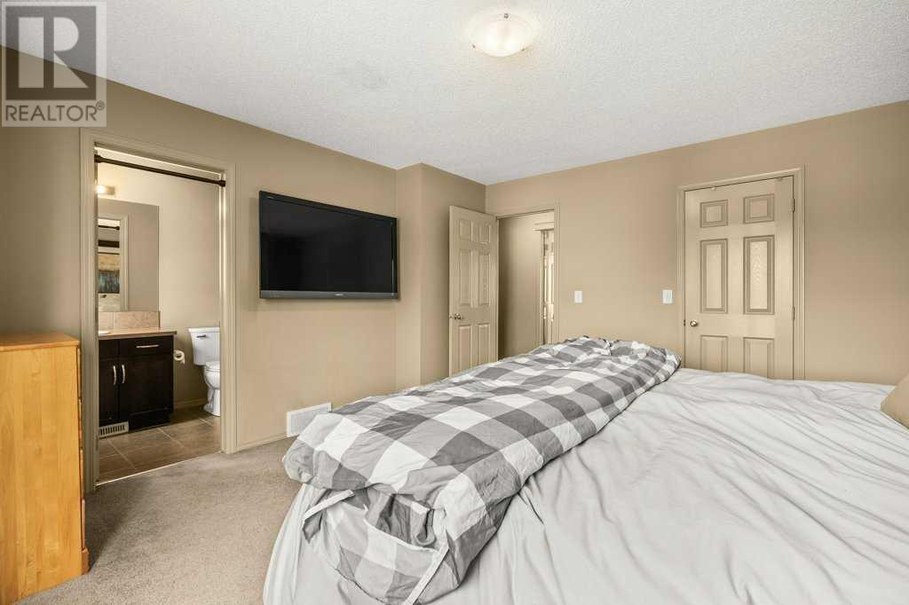 Single Family House for Sale in  Country Village Gate NE Country Hills Village Calgary 