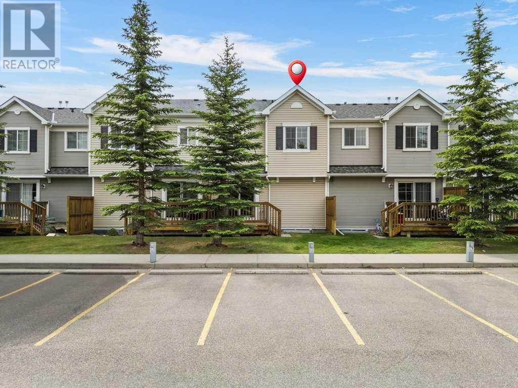 Single Family House for Sale in  Country Village Gate NE Country Hills Village Calgary 