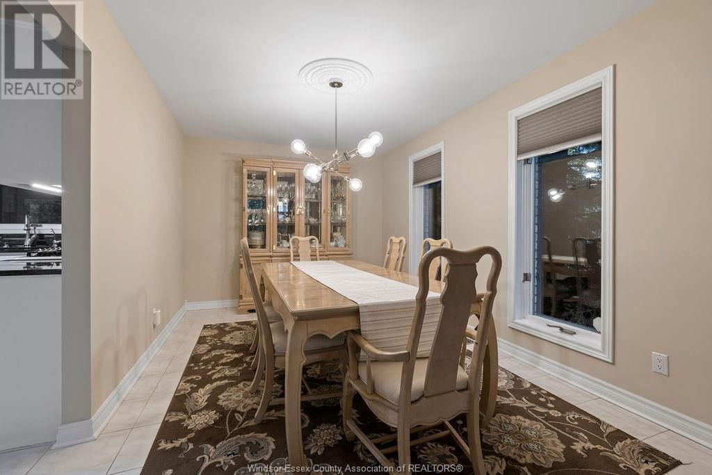 Photo 10 of 127 Mcmurren Crescent, Lakeshore ON