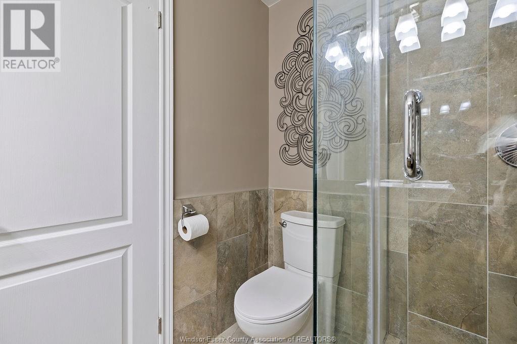 Photo 31 of 127 Mcmurren Crescent, Lakeshore ON