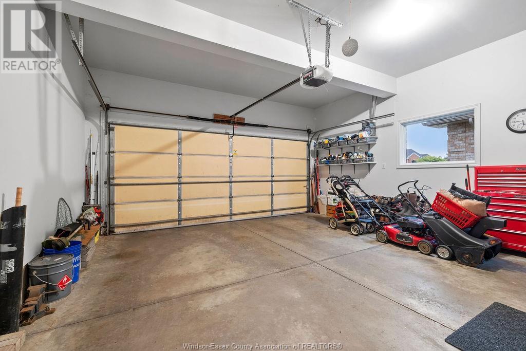 Photo 32 of 127 Mcmurren Crescent, Lakeshore ON