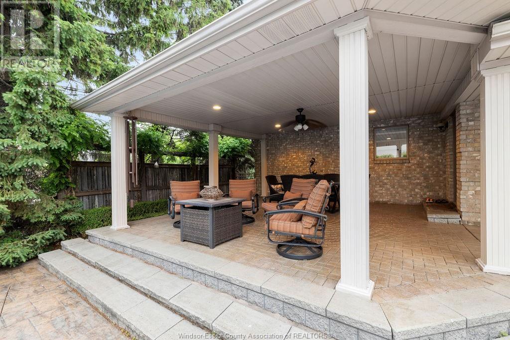 Photo 33 of 127 Mcmurren Crescent, Lakeshore ON
