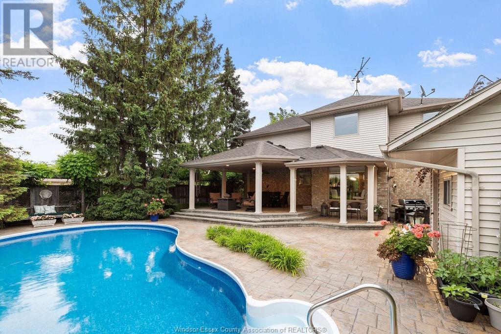 Photo 37 of 127 Mcmurren Crescent, Lakeshore ON