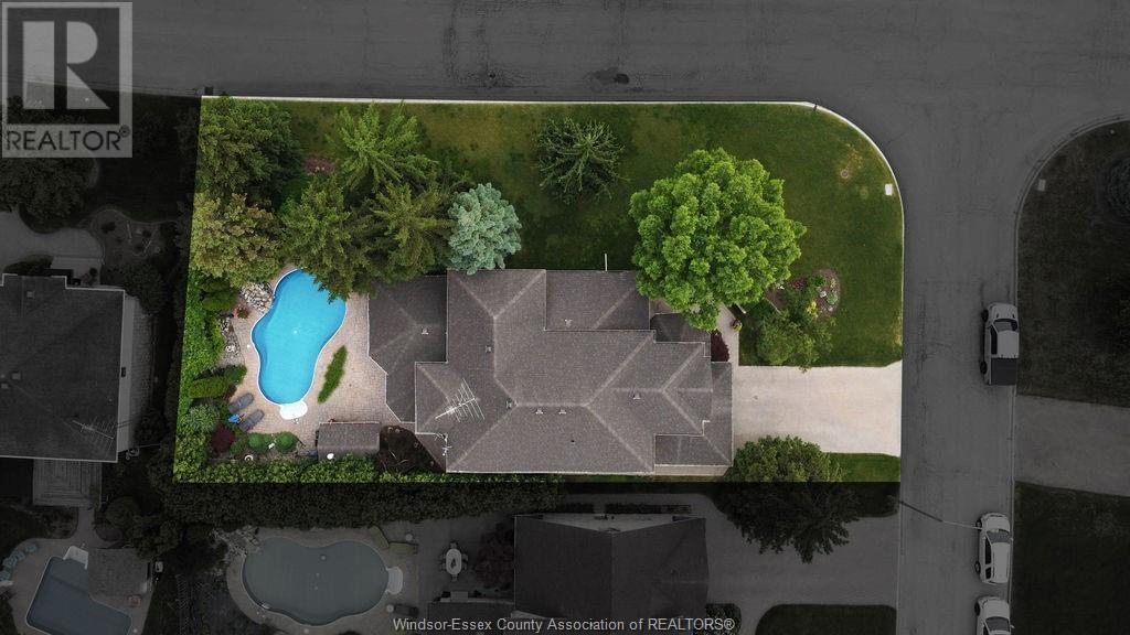Photo 40 of 127 Mcmurren Crescent, Lakeshore ON