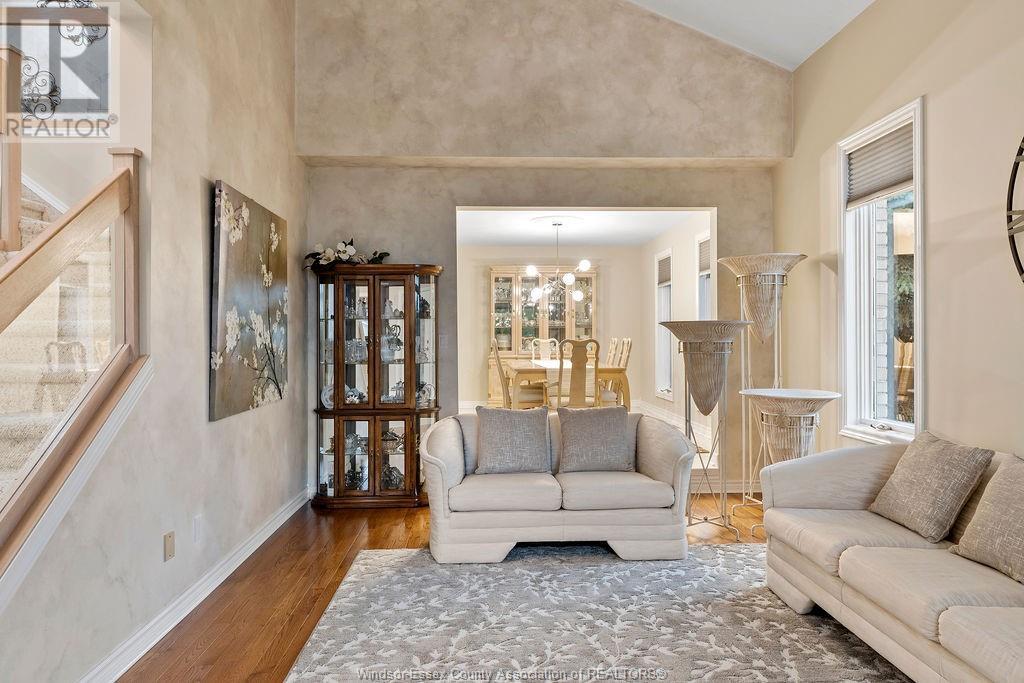 Photo 7 of 127 Mcmurren Crescent, Lakeshore ON