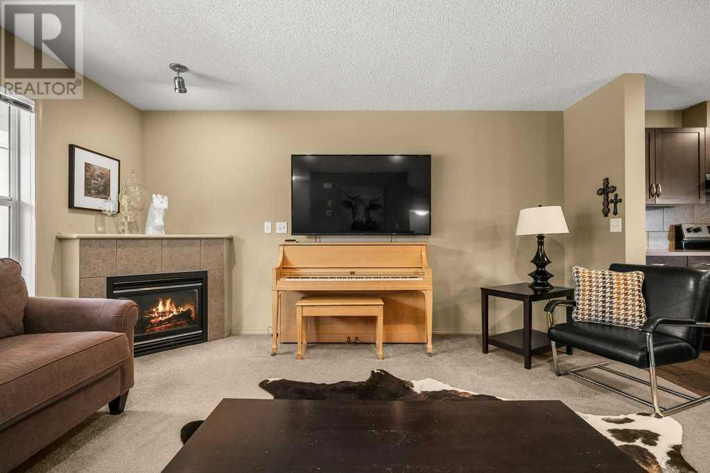 Single Family House for Sale in  Country Village Gate NE Country Hills Village Calgary 
