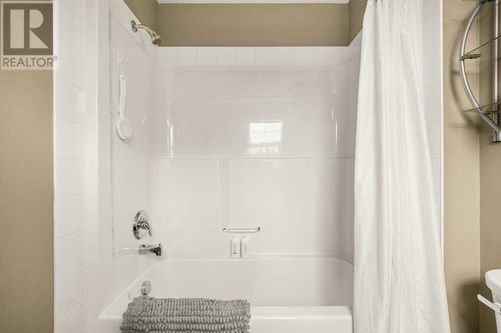 Single Family House for Sale in  Country Village Gate NE Country Hills Village Calgary 