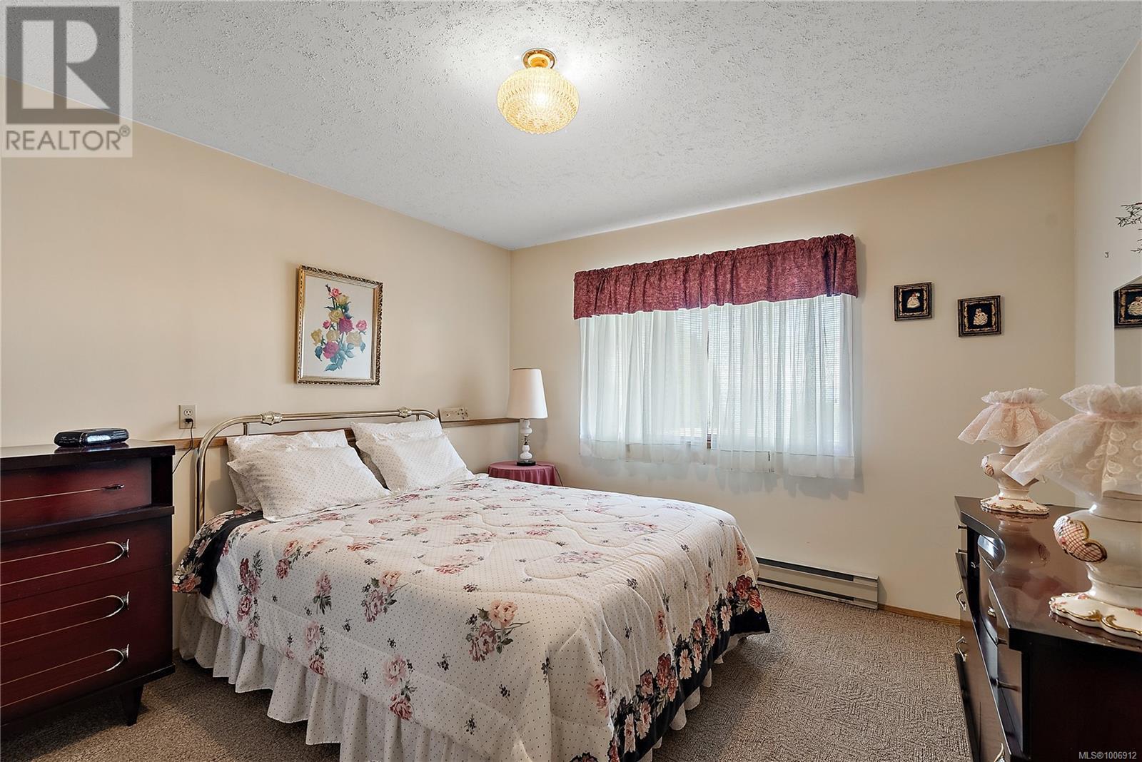 Photo 5 of 8001 Arthur Dr, Central Saanich BC