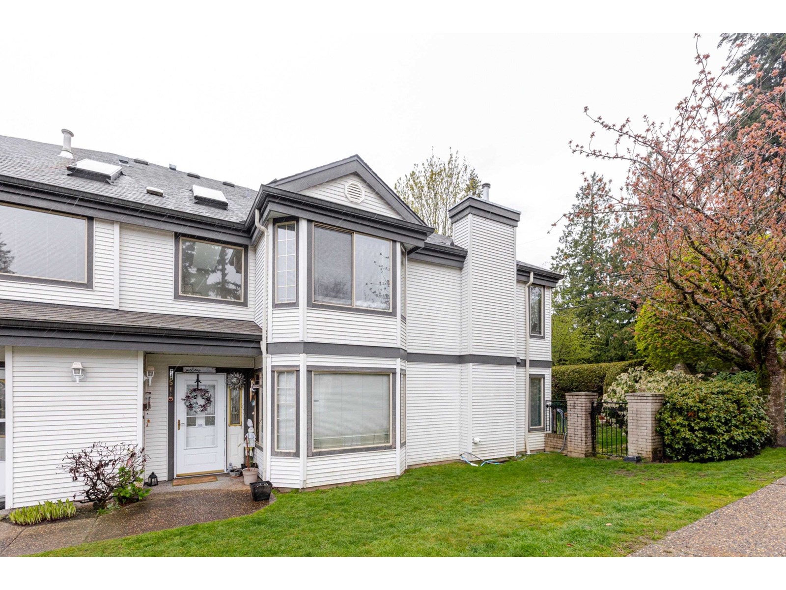 Photo 2 of 51 15840 84 Avenue, Surrey BC