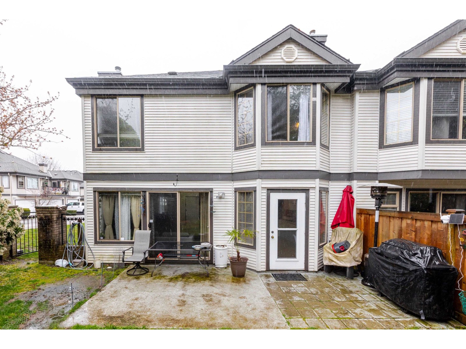 Photo 4 of 51 15840 84 Avenue, Surrey BC