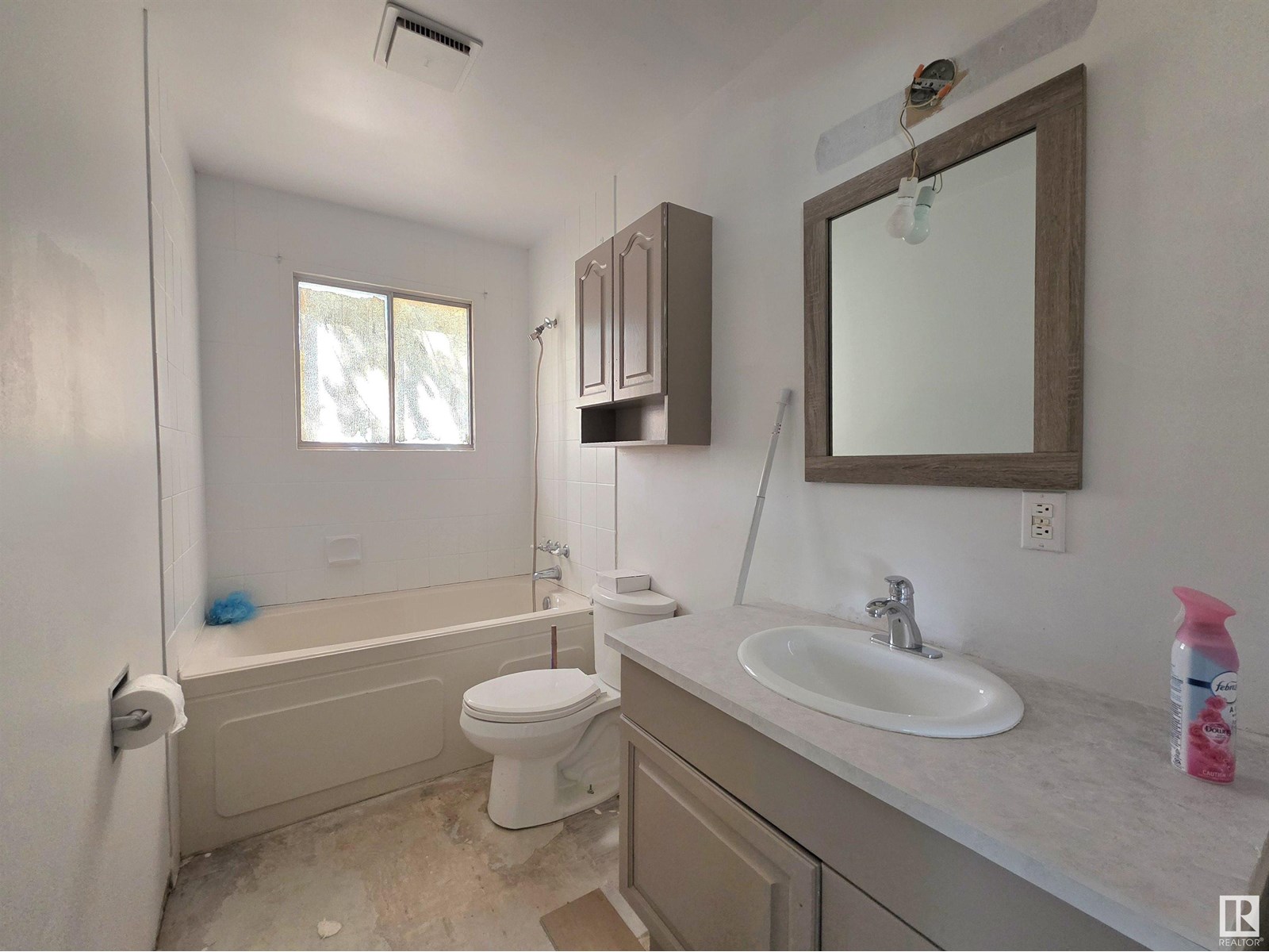 Photo 11 of 4508 44 Av, Stony Plain AB