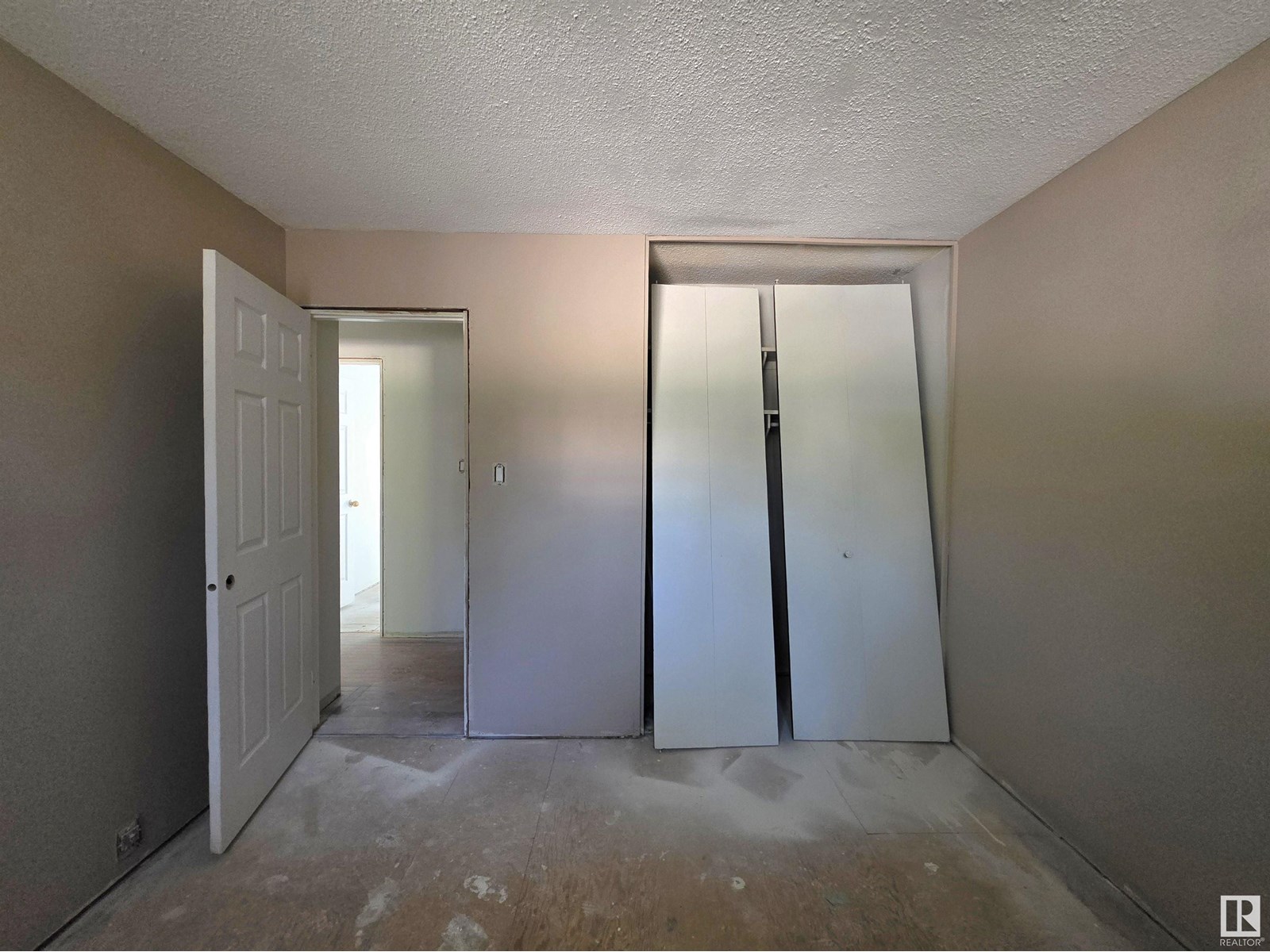Photo 16 of 4508 44 Av, Stony Plain AB