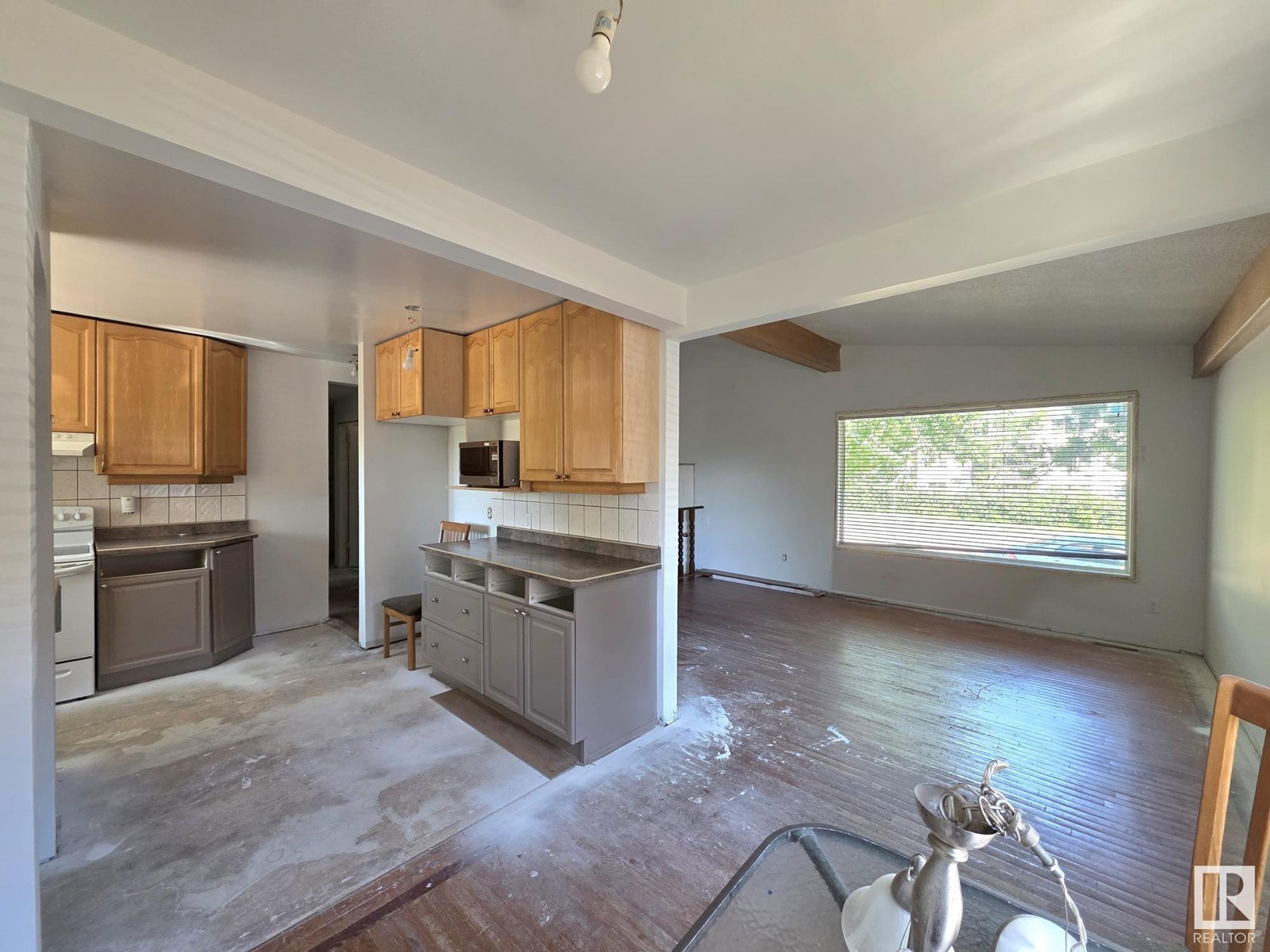 Photo 6 of 4508 44 Av, Stony Plain AB