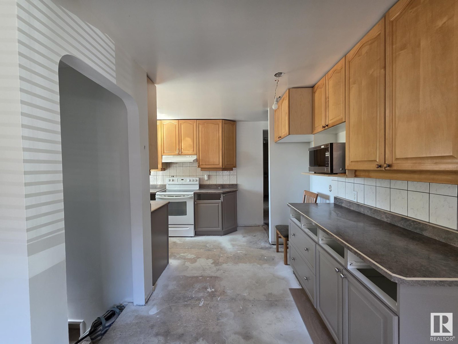 Photo 8 of 4508 44 Av, Stony Plain AB