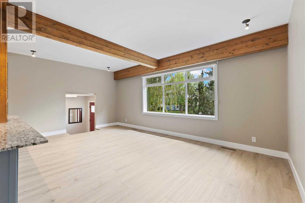 Single Family House 4 Level for Sale in  Gissing Drive SW Glamorgan Calgary 