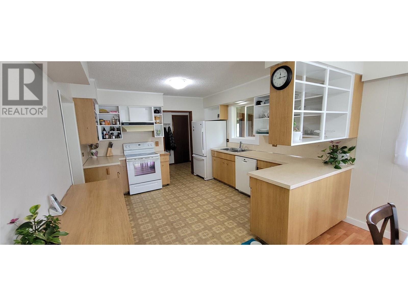 Photo 11 of 6222 Slocan River Road, Winlaw BC