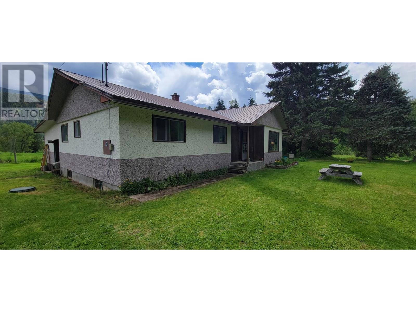 Photo 18 of 6222 Slocan River Road, Winlaw BC