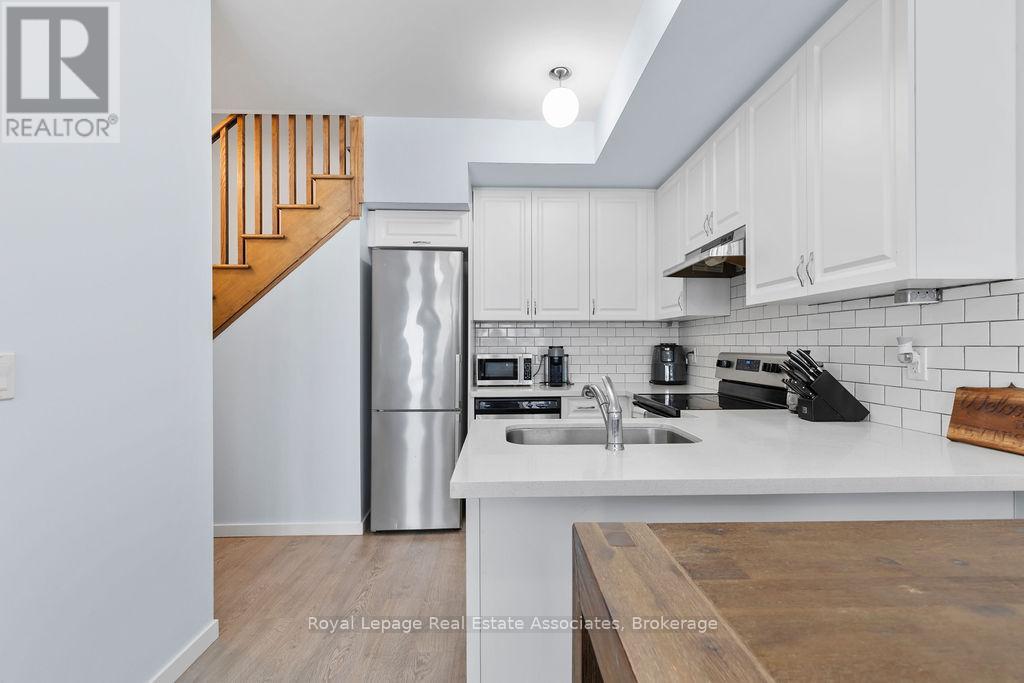 Photo 17 of 207 1711 Pure Springs Boulevard, Pickering ON