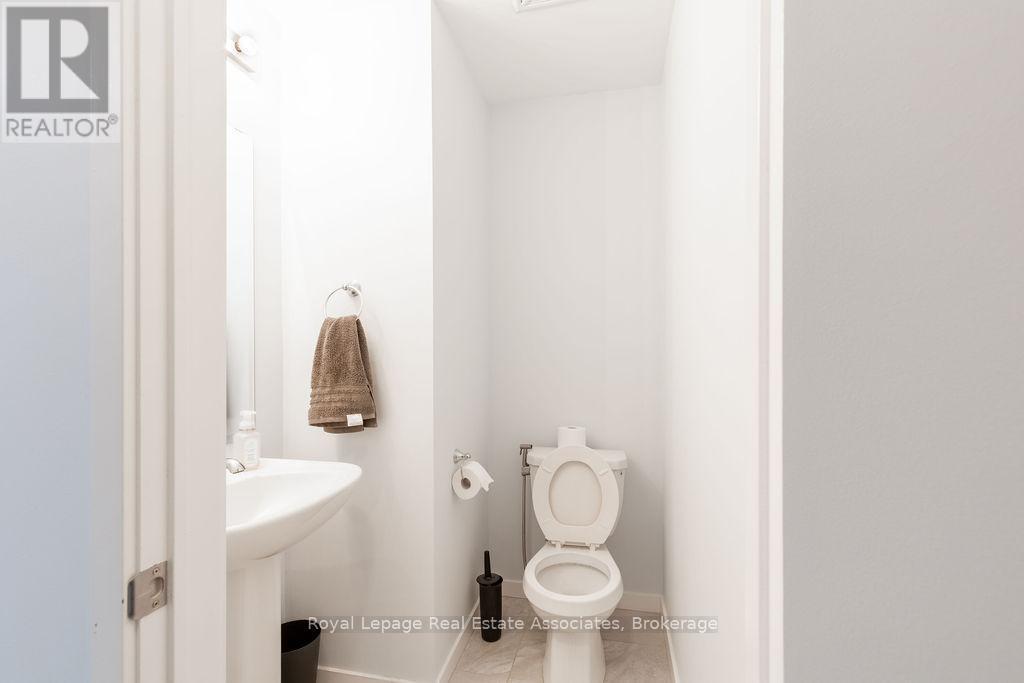 Photo 22 of 207 1711 Pure Springs Boulevard, Pickering ON