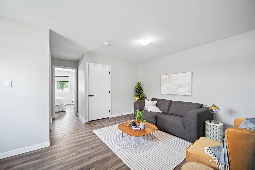 Photo 16 of 475 Hartford Avenue, Winnipeg MB