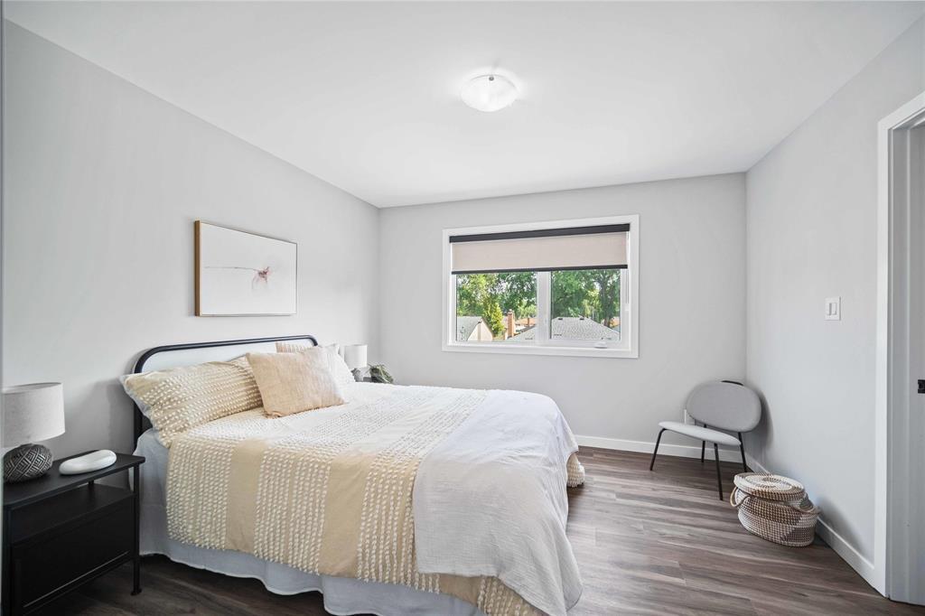 Photo 17 of 475 Hartford Avenue, Winnipeg MB