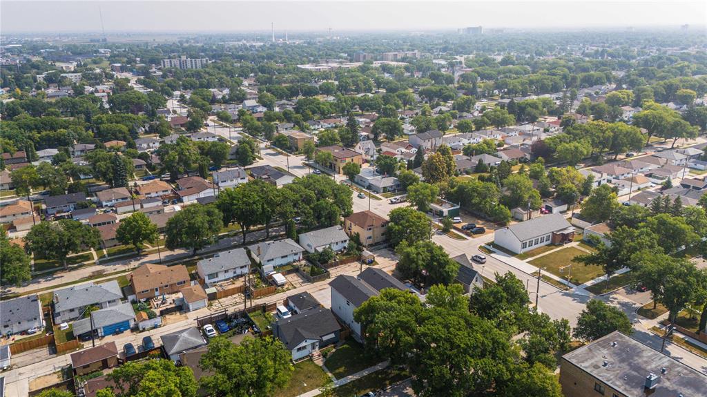 Photo 39 of 475 Hartford Avenue, Winnipeg MB