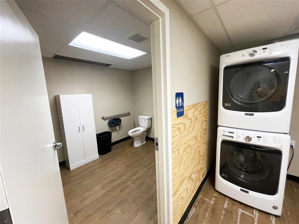 Photo 8 of 1745 Portage Avenue W, Winnipeg MB