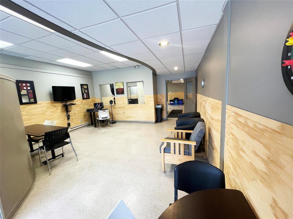 Photo 12 of 1745 Portage Avenue W, Winnipeg MB