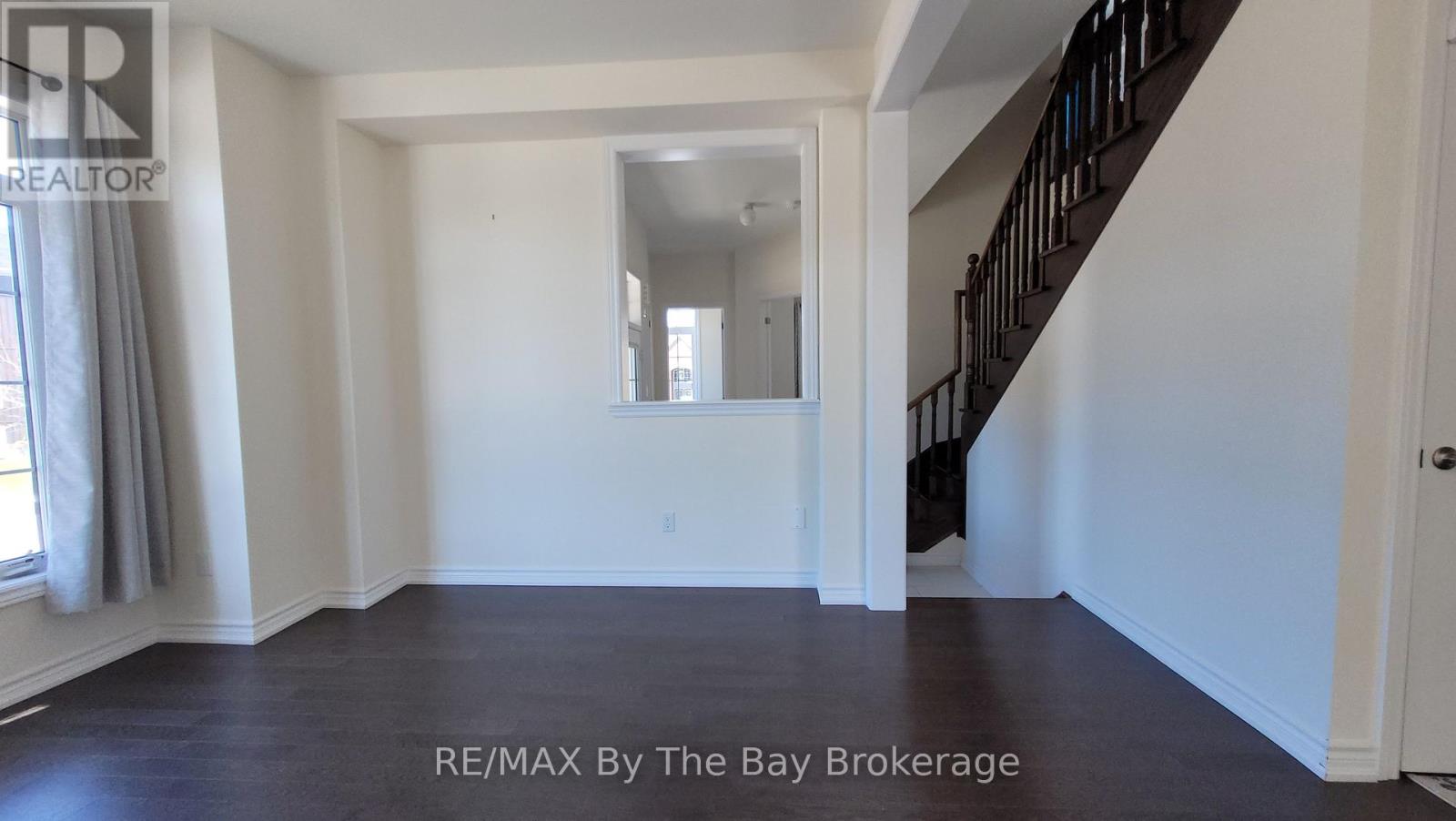 Photo 4 of 218 Roy Drive, Clearview ON