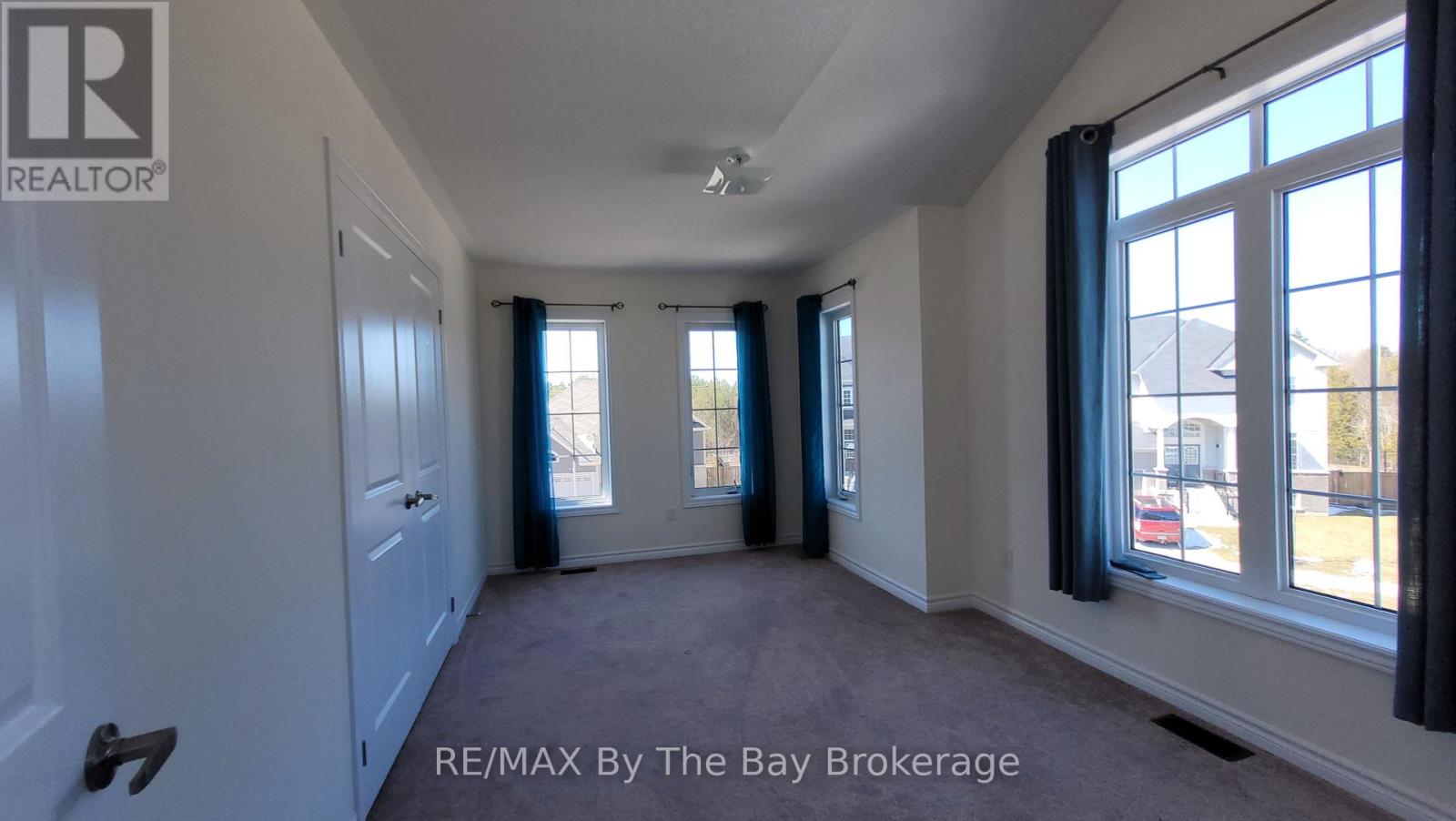 Photo 29 of 218 Roy Drive, Clearview ON
