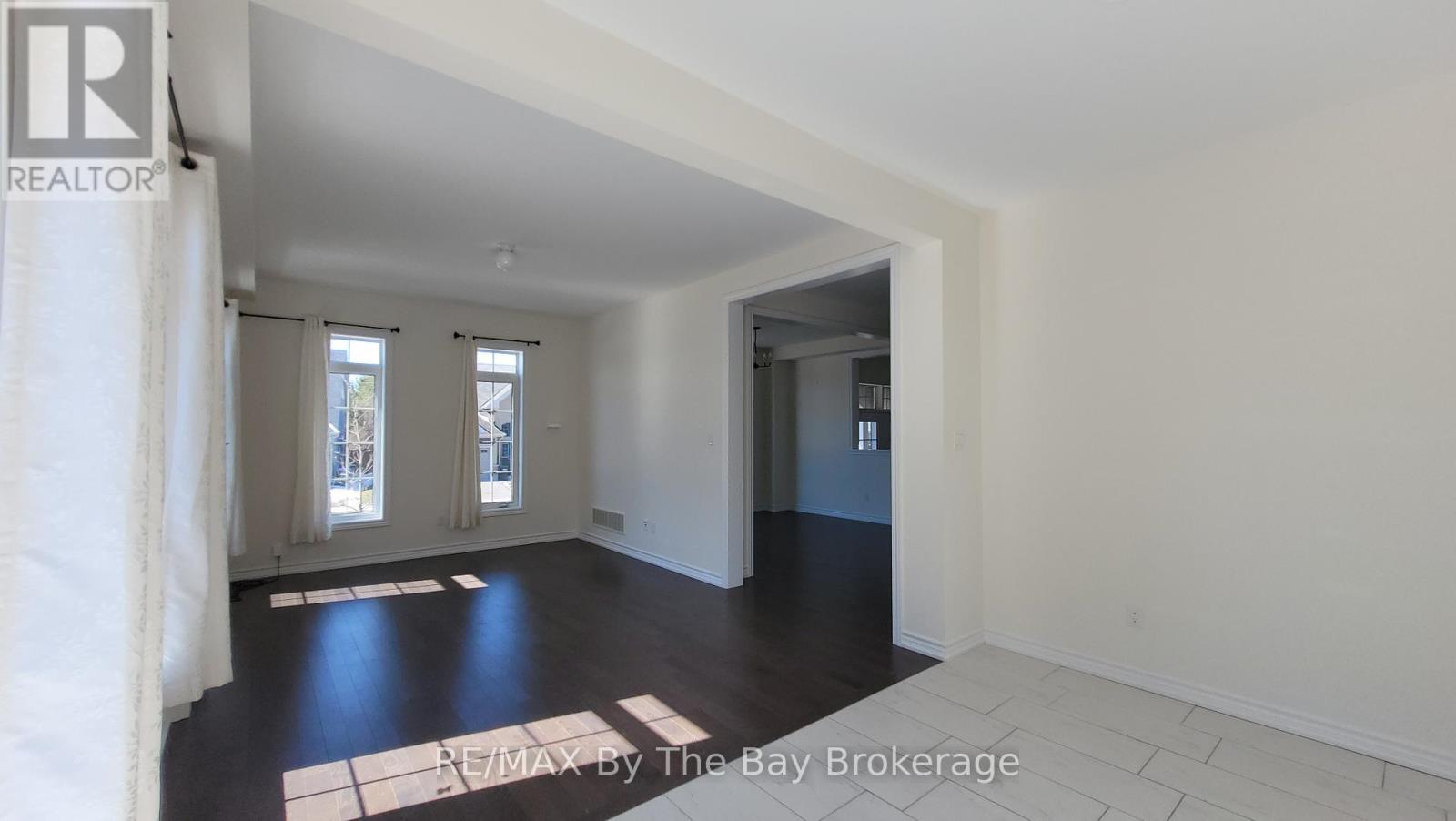 Photo 37 of 218 Roy Drive, Clearview ON