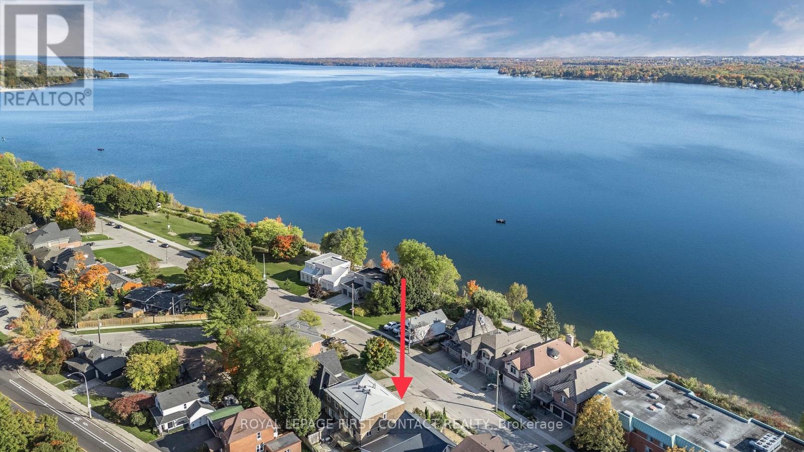 Photo 34 of 36 Kempenfelt Drive, Barrie ON