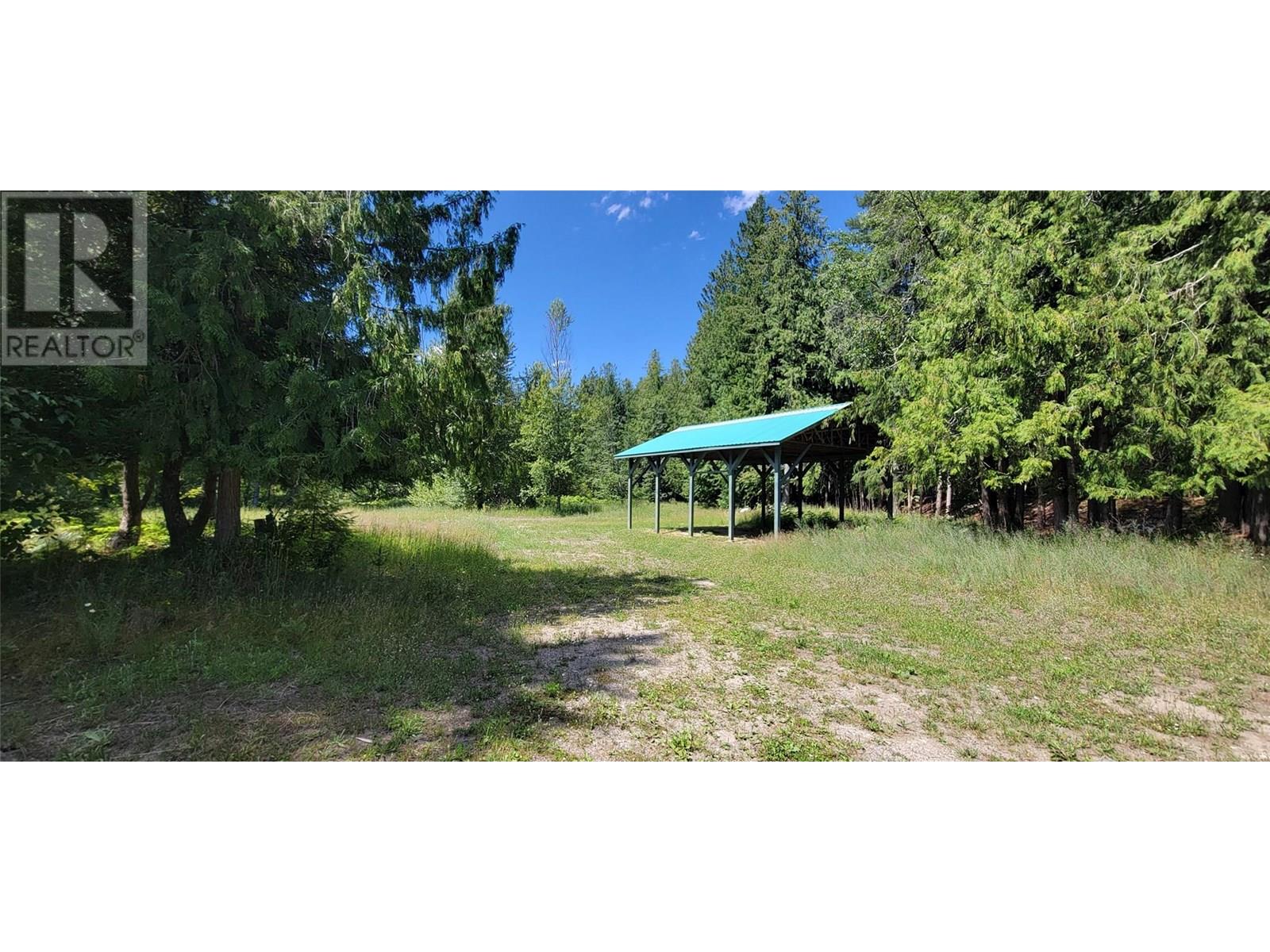 Photo 21 of 204 Stewart Street, Rosebery BC