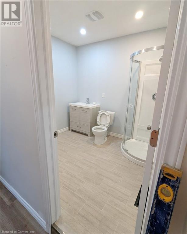 Photo 13 of 21 Sarah Street, Brantford ON