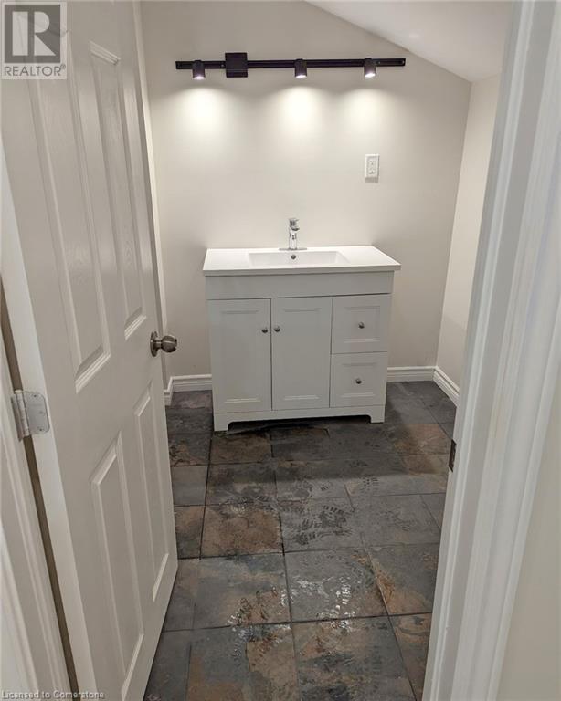 Photo 8 of 21 Sarah Street, Brantford ON