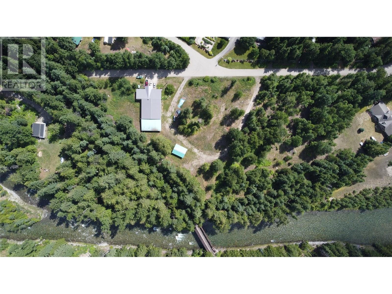 Photo 19 of 204 Stewart Street, Rosebery BC