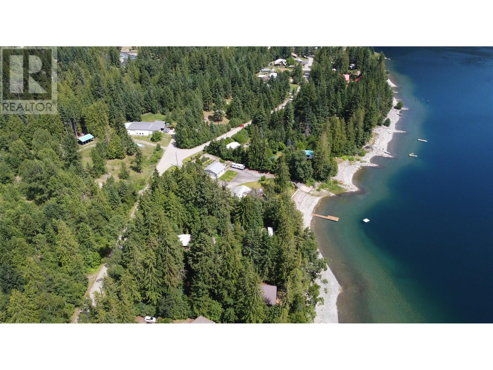 Photo 18 of 204 Stewart Street, Rosebery BC