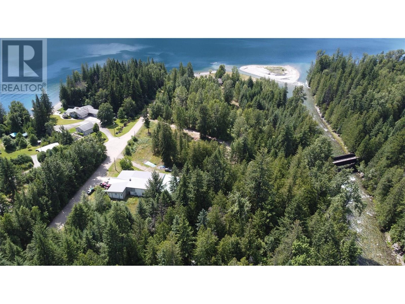 Photo 17 of 204 Stewart Street, Rosebery BC