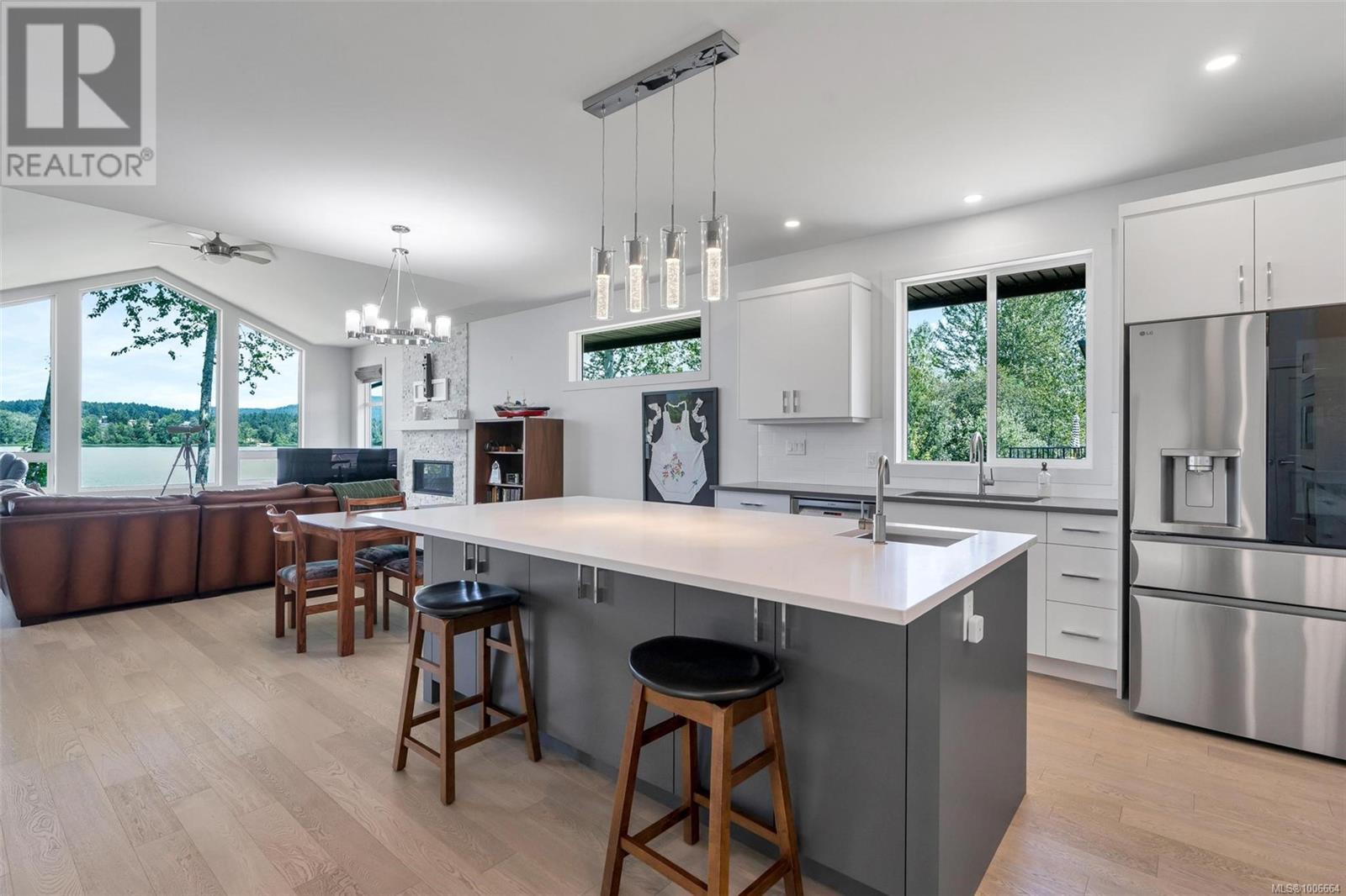Photo 9 of 1811 Westlock Rd, Duncan BC