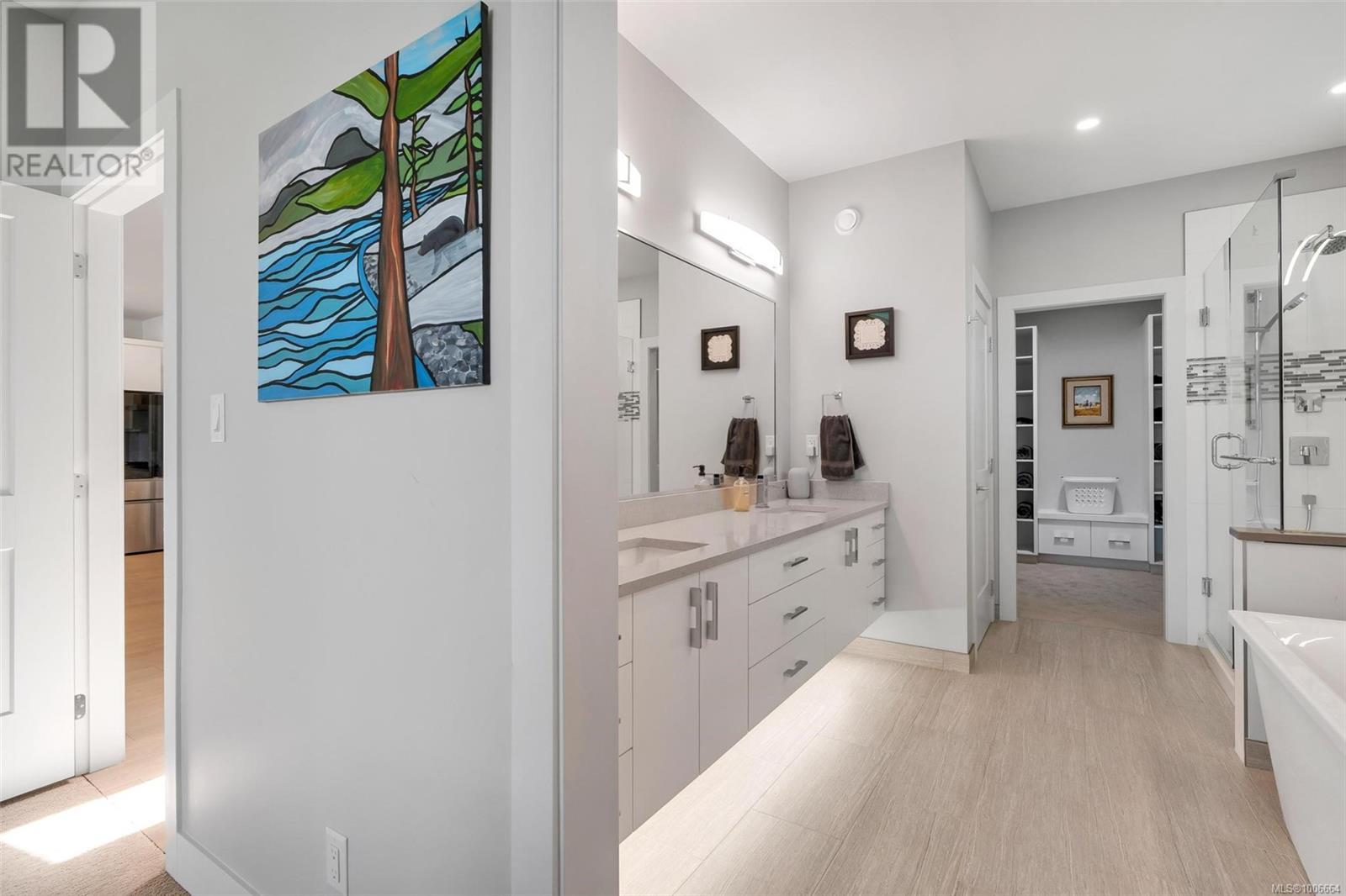 Photo 19 of 1811 Westlock Rd, Duncan BC