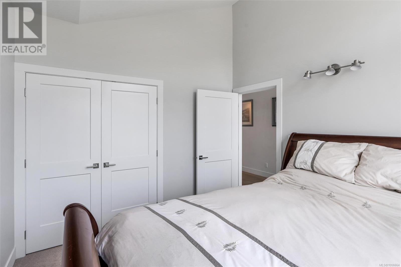 Photo 5 of 1811 Westlock Rd, Duncan BC