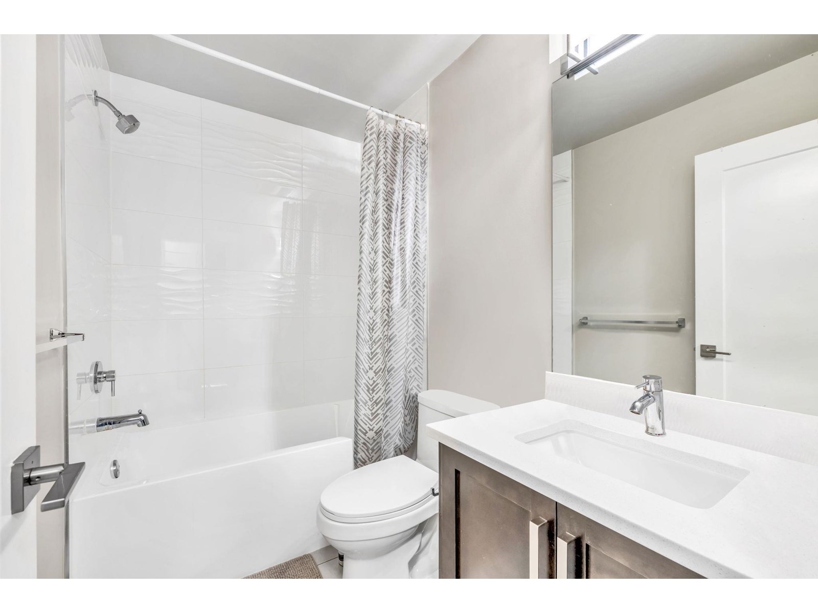 Photo 13 of 2 14499 64 Avenue, Surrey BC
