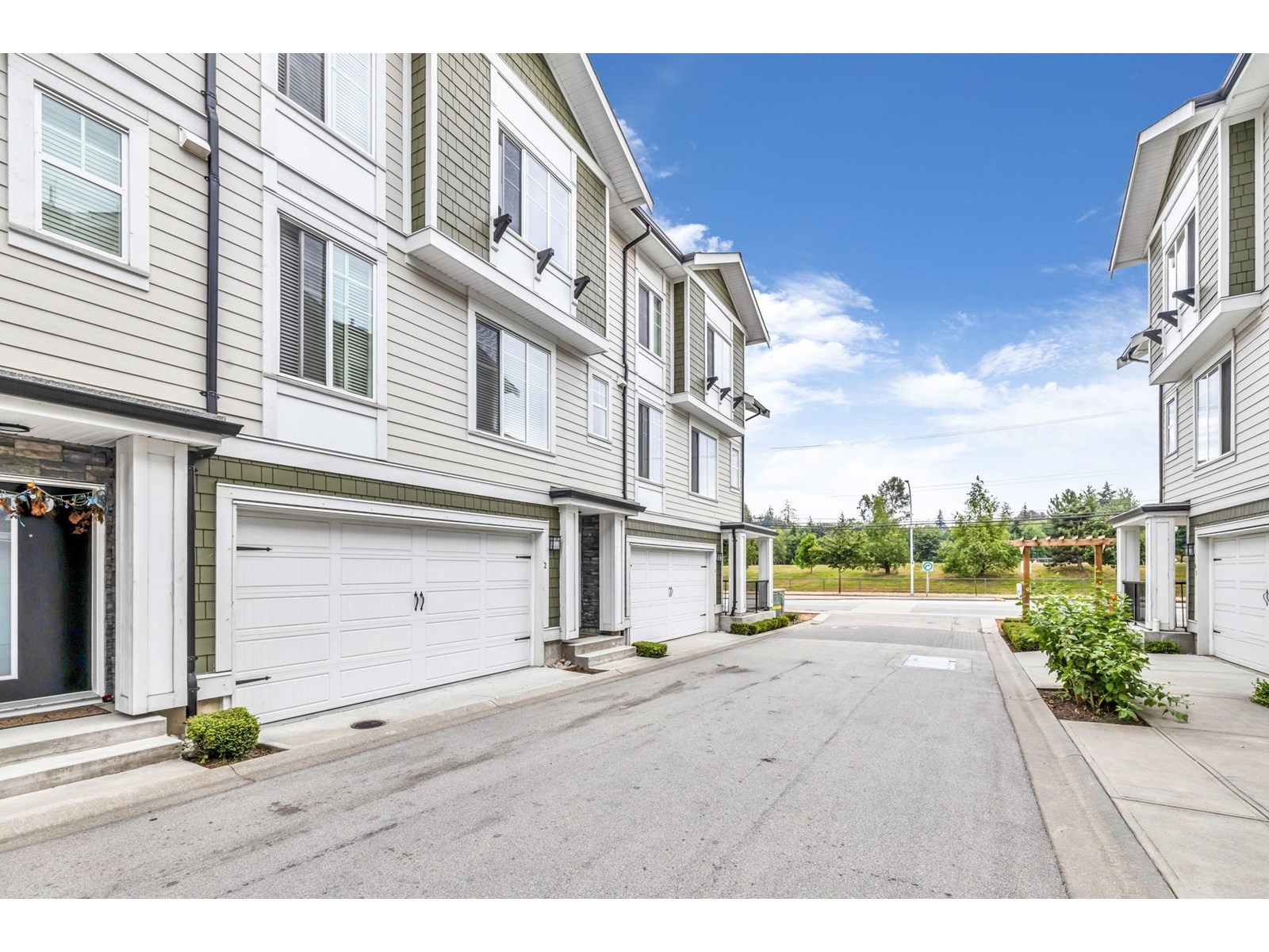 Photo 2 of 2 14499 64 Avenue, Surrey BC