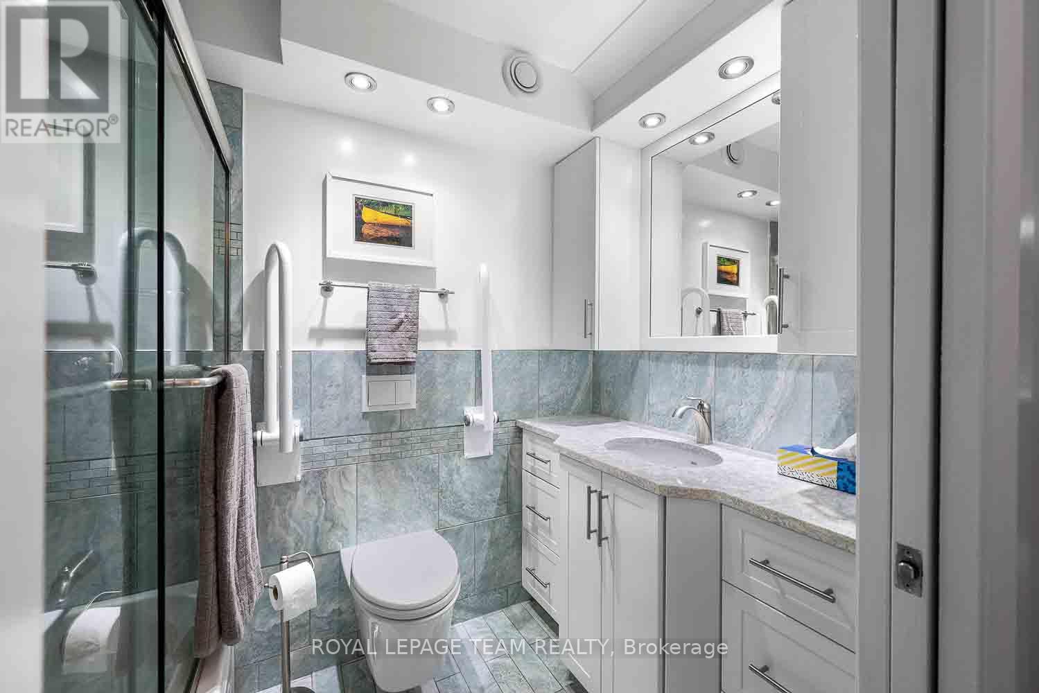 Photo 34 of 207 151 Bay Street, Ottawa ON