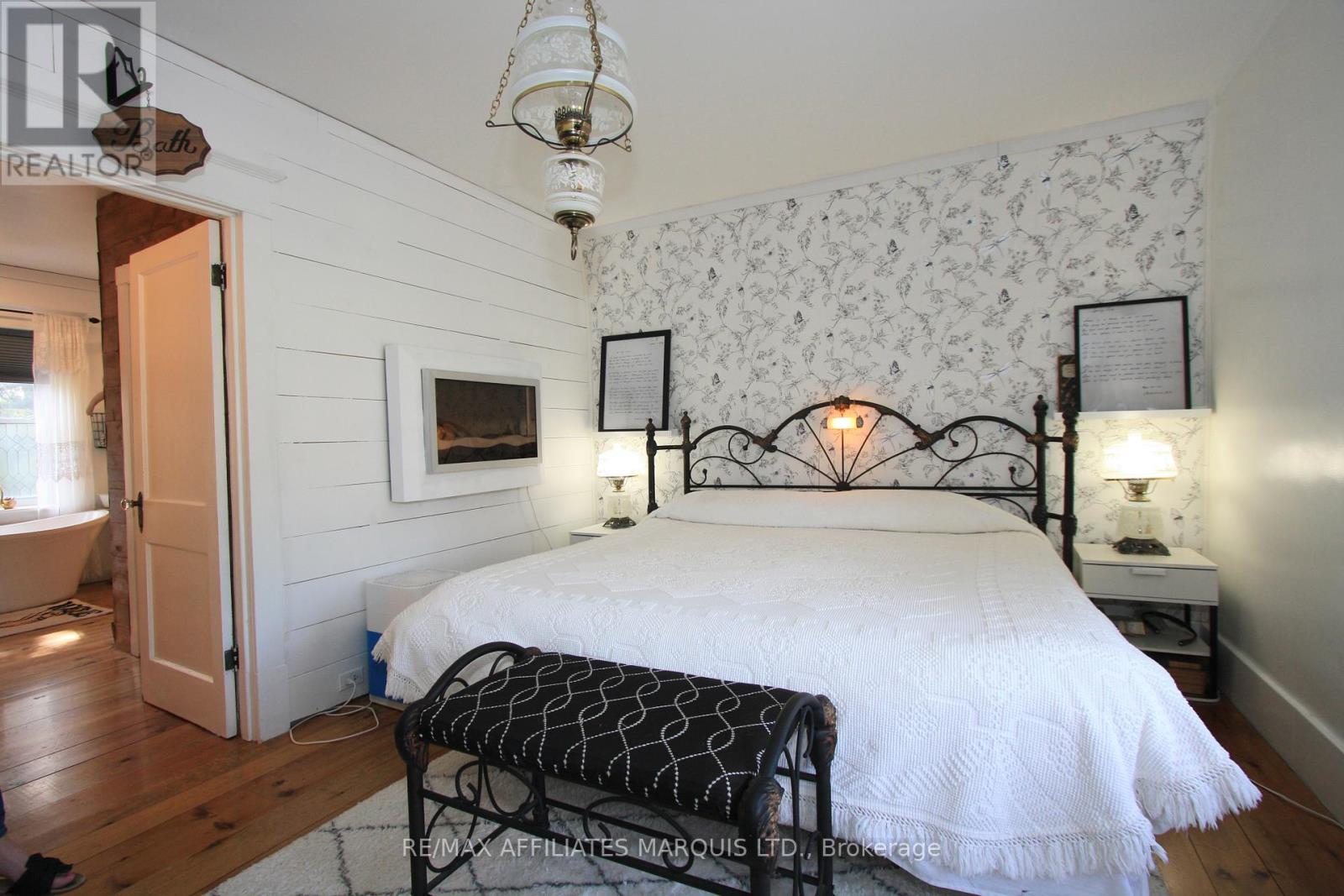 Photo 11 of 444 York Street, Cornwall ON