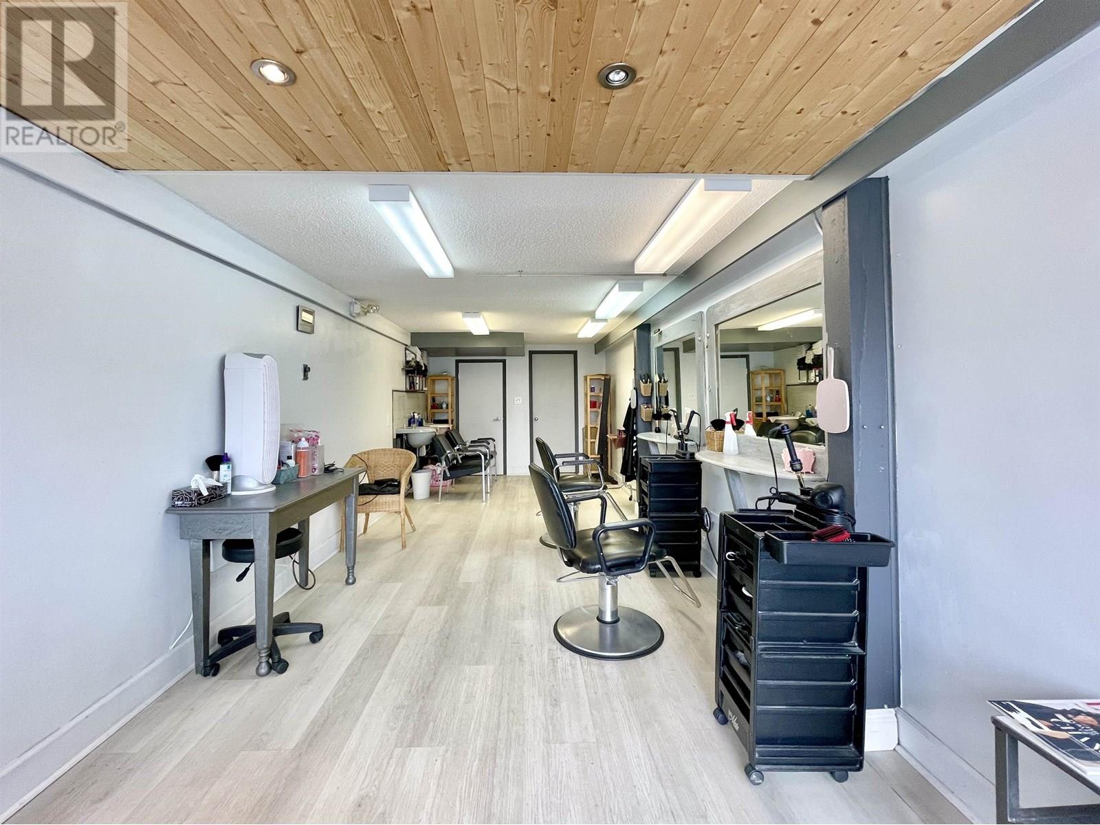 2 851 GIBSONS WAY, Gibsons